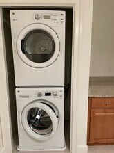 10 Braemoor Woods Rd, Unit 404 in Salem, NH - Building Photo - Building Photo