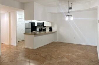 2807 Veronia Dr in Palm Beach Gardens, FL - Foto de edificio - Building Photo