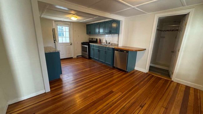 13 Cherry St in Northampton, MA - Foto de edificio - Building Photo
