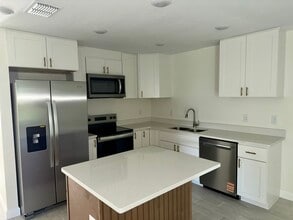 95 W Towne Pl in Titusville, FL - Building Photo - Building Photo