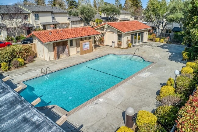 715 W Fremont Ave in Sunnyvale, CA - Building Photo - Building Photo