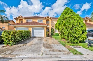 13929 SW 102nd Terrace in Miami, FL - Building Photo