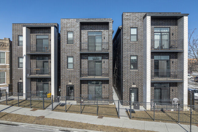5612-18 5612-18 W Grand in Chicago, IL - Building Photo - Building Photo