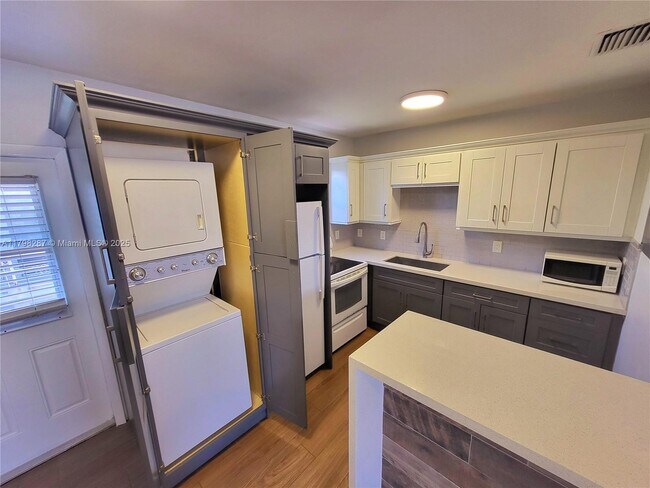 property at 2355 SW 27th St