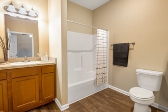 Montgomery Apartments in Louisville, KY - Building Photo - Building Photo