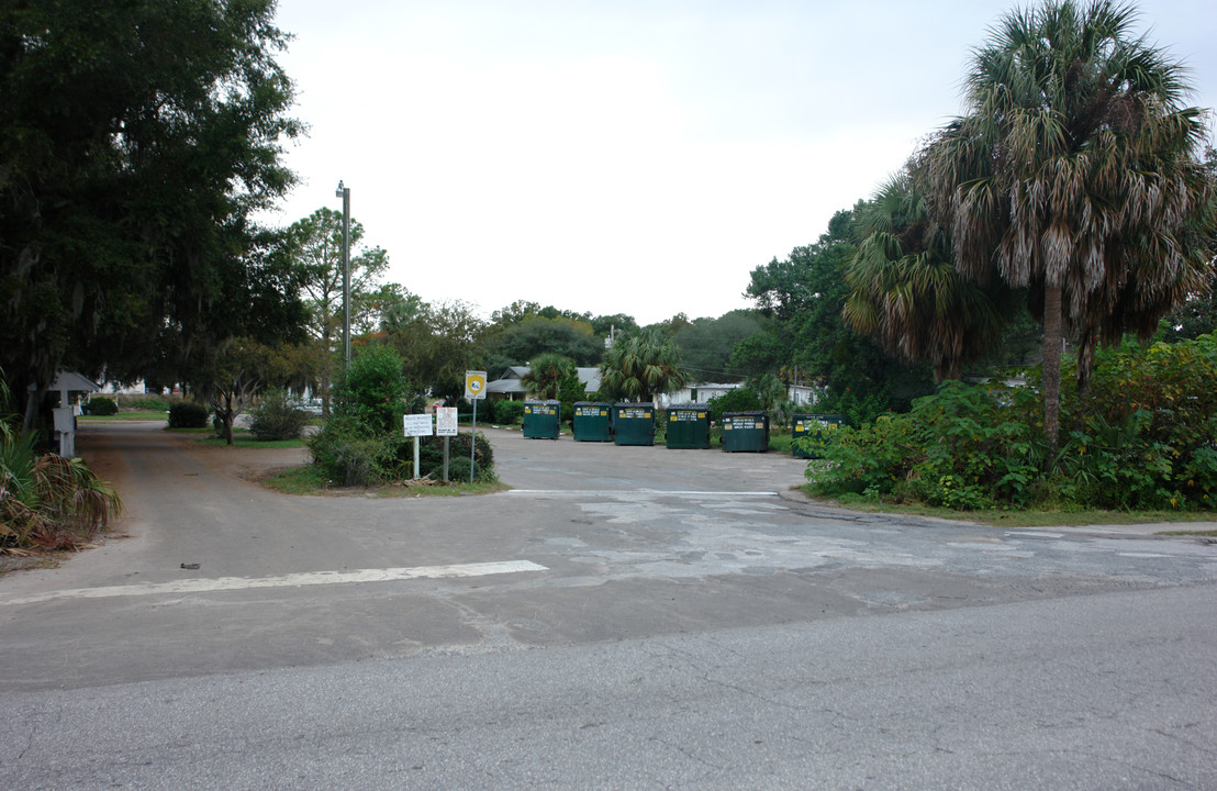 Village Green Apartments in Ocala, FL - Building Photo