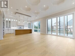 117 Crestwood Rd in Vaughan, ON - Building Photo - Building Photo