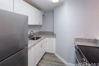 1107 Acacia Rd in Pearl City, HI - Building Photo - Building Photo