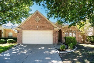 18667 Gibbons Dr in Dallas, TX - Building Photo