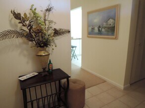 1209 S Lakes End Dr in Fort Pierce, FL - Building Photo - Building Photo