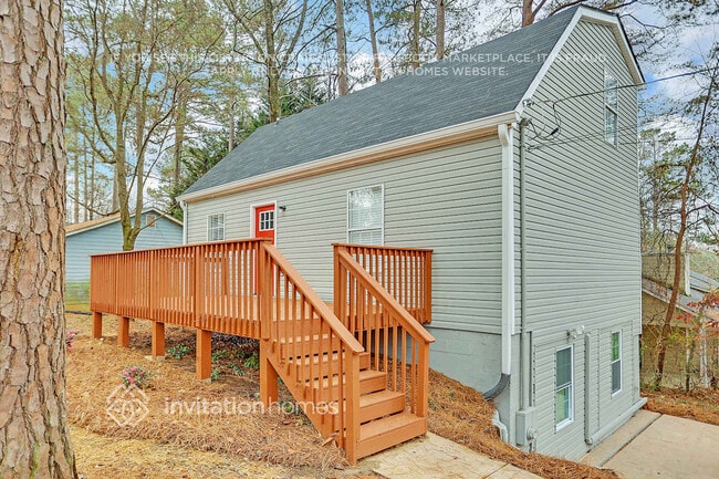 4665 Pilgrim Point Rd in Cumming, GA - Foto de edificio - Building Photo