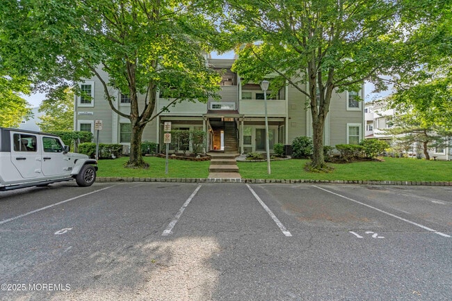 property at 1 Thoroughbred Fare