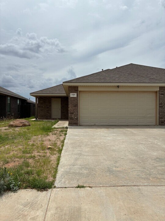 11904 Evanston Ave in Lubbock, TX - Building Photo