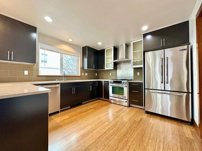 property at 552 McGraw St