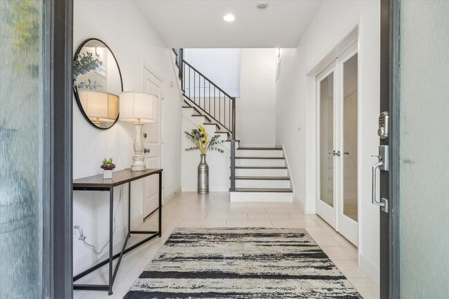 property at 902 Roy St