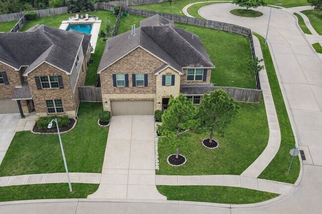 9651 Thimbleweed Dr