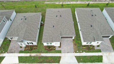 4951 Worchester Dr in Kissimmee, FL - Foto de edificio - Building Photo