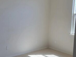 5687 N Nectarine Way in Fresno, CA - Building Photo - Building Photo