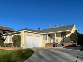 6443 Wynkoop St in Los Angeles, CA - Building Photo