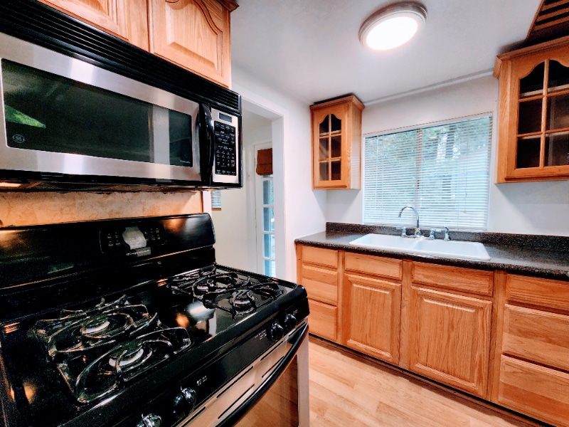 22079 Big Oak Rd in Crestline, CA - Building Photo