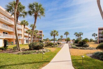 4 Ocean Trace Rd, Unit 122 in St. Augustine, FL - Building Photo - Building Photo