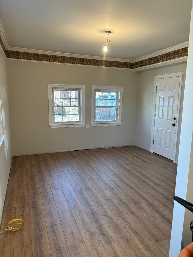 2721 Omisol Rd, Unit Studio Efficiency Apt