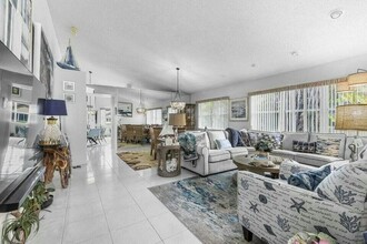 11121 Rios Rd in Boca Raton, FL - Building Photo - Building Photo