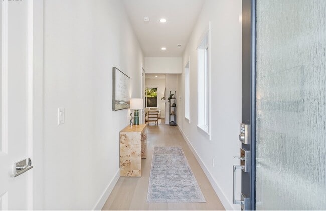 15628 NW Raywood Ln in Portland, OR - Building Photo - Building Photo