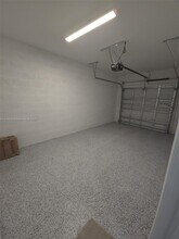 321 SE Crossoak Ln in Port St. Lucie, FL - Building Photo - Building Photo