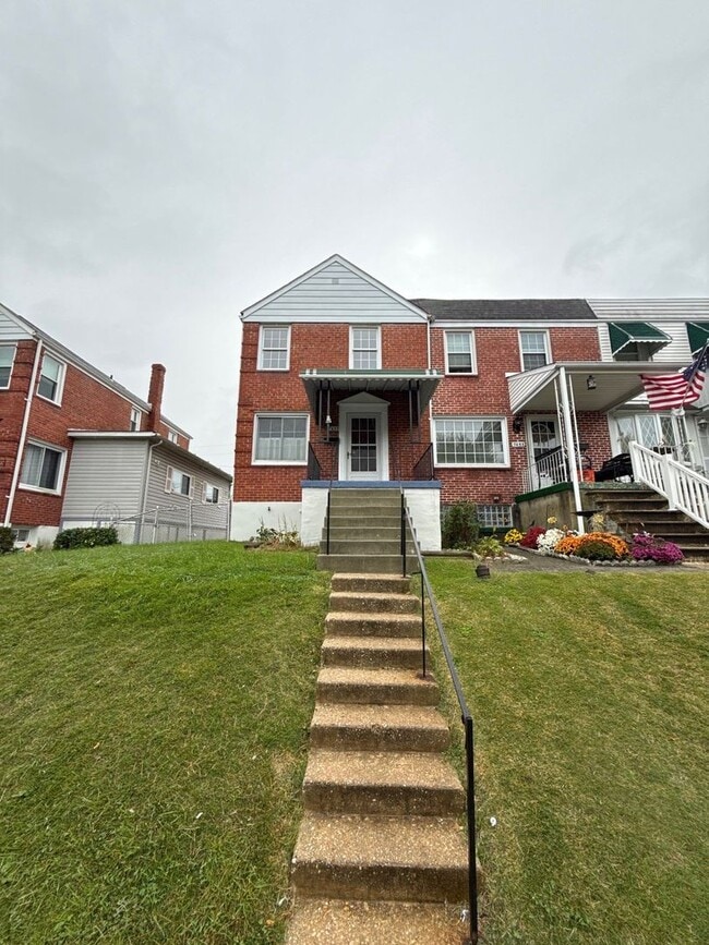 property at 7455 Manchester Rd