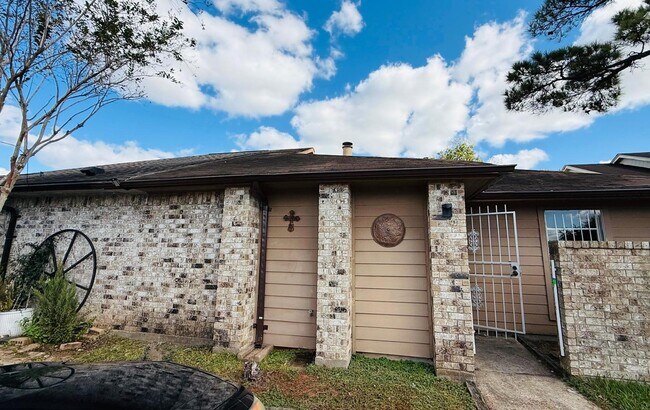 16625 Gold Ridge Ln in Houston, TX - Building Photo - Building Photo
