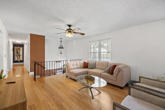 8410 Smoketree Cir in Ooltewah, TN - Building Photo - Building Photo
