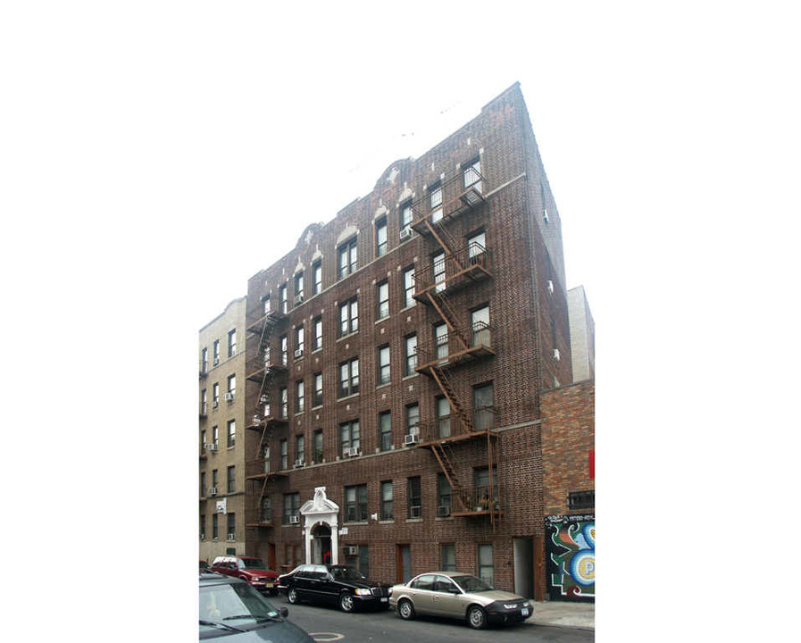 2419 Davidson Ave in Bronx, NY - Building Photo