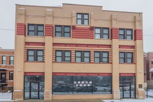 3433 S Indiana Ave in Chicago, IL - Building Photo