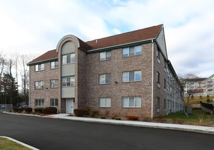 Rose Hill Apartments in Branford, CT - Building Photo - Building Photo