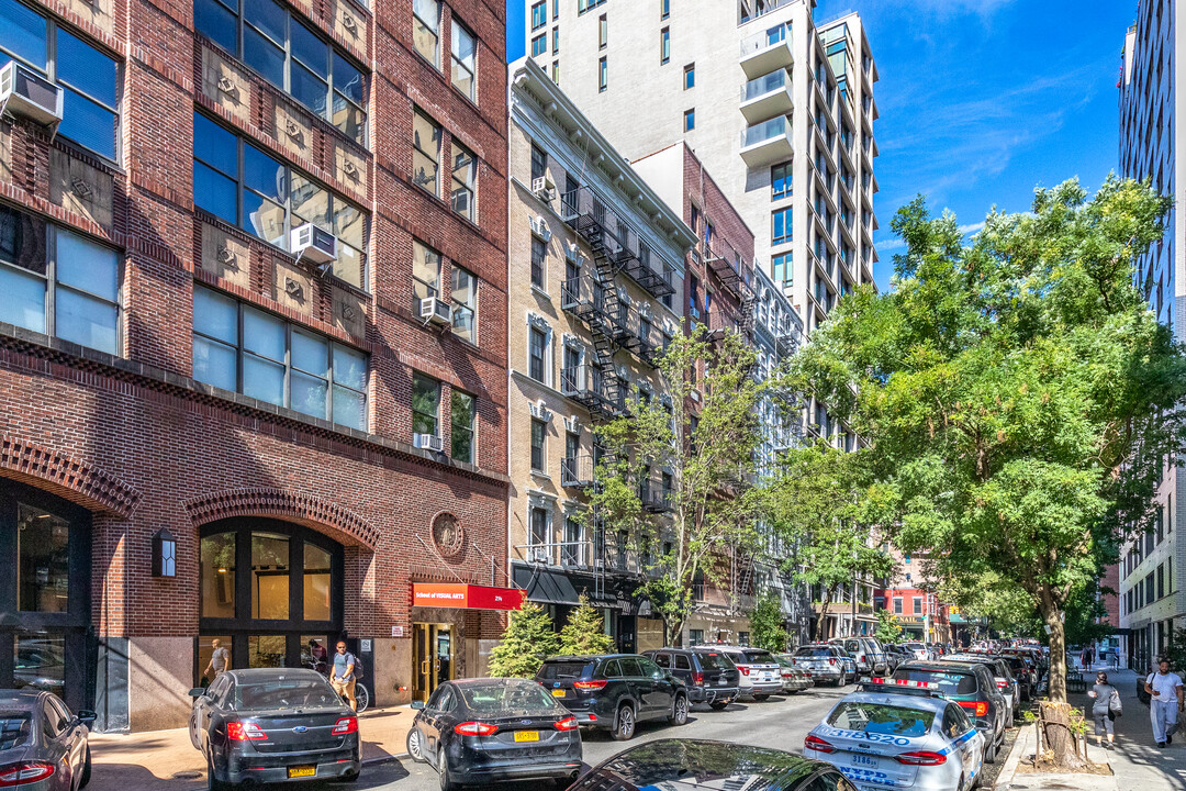 210 E 21st St in New York, NY - Foto de edificio