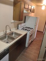 902 Cynthia St in Wilburton, OK - Building Photo