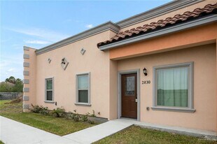 12 Allen Dr in Edinburg, TX - Building Photo