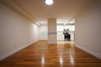 8 Griggs St in Boston, MA - Building Photo - Building Photo