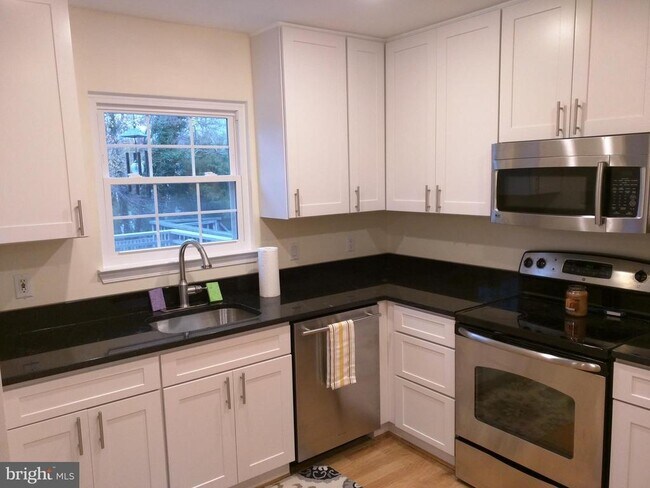 23 Mooring Point Ct in Annapolis, MD - Building Photo - Building Photo