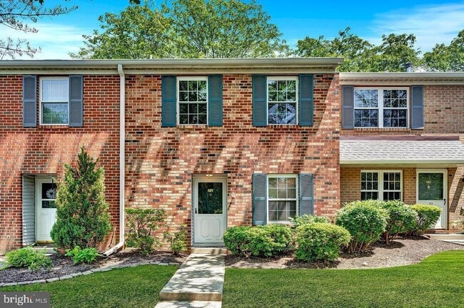 property at 72 Sycamore Ct