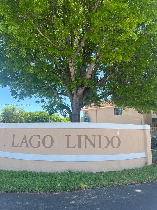 6445 SW 130th Pl in Miami, FL - Building Photo