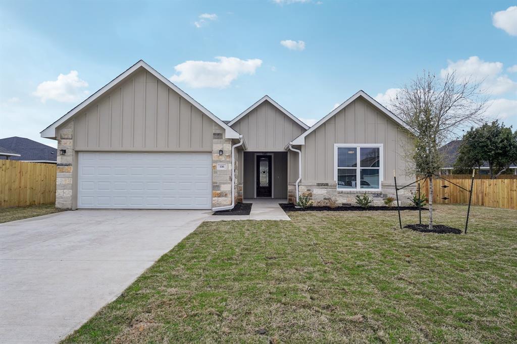 116 Callie St in Smithville, TX - Building Photo