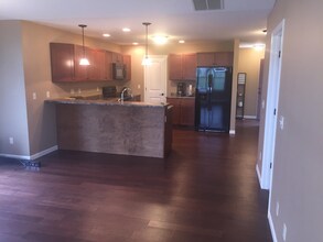 3727 Sandstone Dr in Champaign, IL - Building Photo - Building Photo