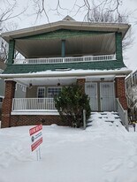 931 Helmsdale Rd in Cleveland Heights, OH - Building Photo