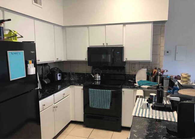 2445 SW 18th Terrace in Fort Lauderdale, FL - Building Photo - Building Photo