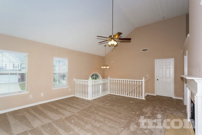 1131 St Phillips Ct in Locust Grove, GA - Foto de edificio - Building Photo