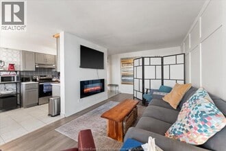 150 PARK  2701 Park in Windsor, ON - Building Photo - Building Photo