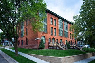 Euclid View Flats in St. Paul, MN - Building Photo - Building Photo