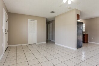1983 SE Floresta Dr in Port St. Lucie, FL - Building Photo - Building Photo